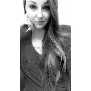 Meet your Posher, Annastacia